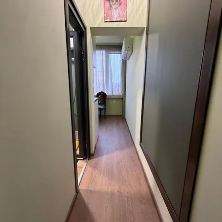 Yantra Tower Deluxe דירה